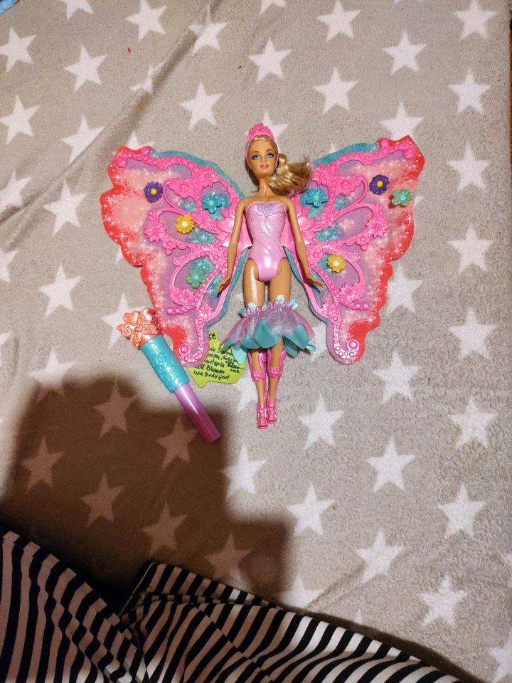 Barbie Schmetterling Zauberhafte Blumenfee Dreamtopia W4469 in Berlin