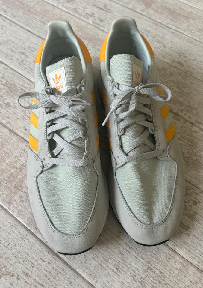 Adidas Sneaker Herren grau gelb GroBe 46 in Hannover Mitte kleinanzeigen