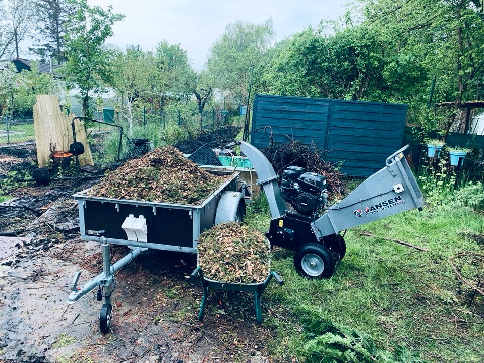 Vermiete Benzinhäcksler Häcksler Gartenhäcksler Schredder in Ehekirchen