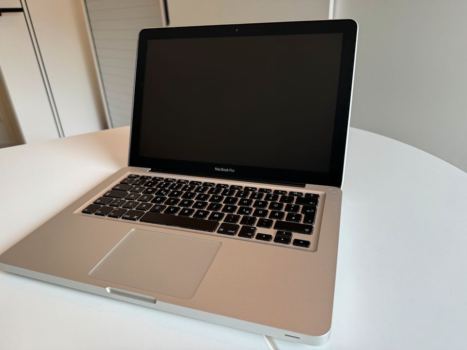 Apple MacBook Pro 13" A1278 - DEFEKT - 2,7 GHz I7 - 8GB RAM in Bühl