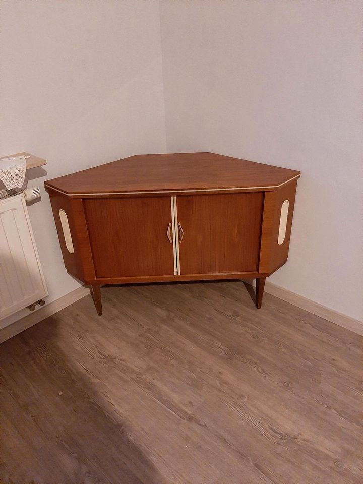 Midcentury Barmöbel mit Drehteil und Schiebetüren Eckkommode 60er in Herleshausen