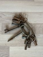 Alte Schlüssel Bartschlüssel vintage retro shabby 11 Stück Thüringen - Erfurt Vorschau