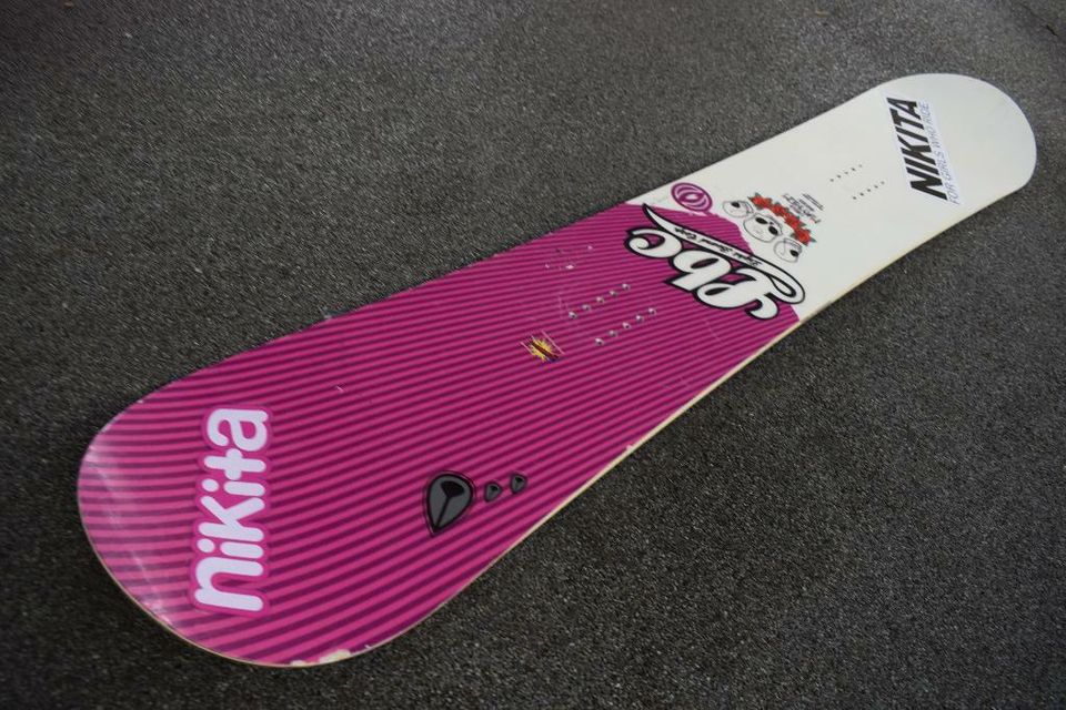 Light Snowboard Damen Mayem 151cm Board freeride freestyle in Gerolzhofen