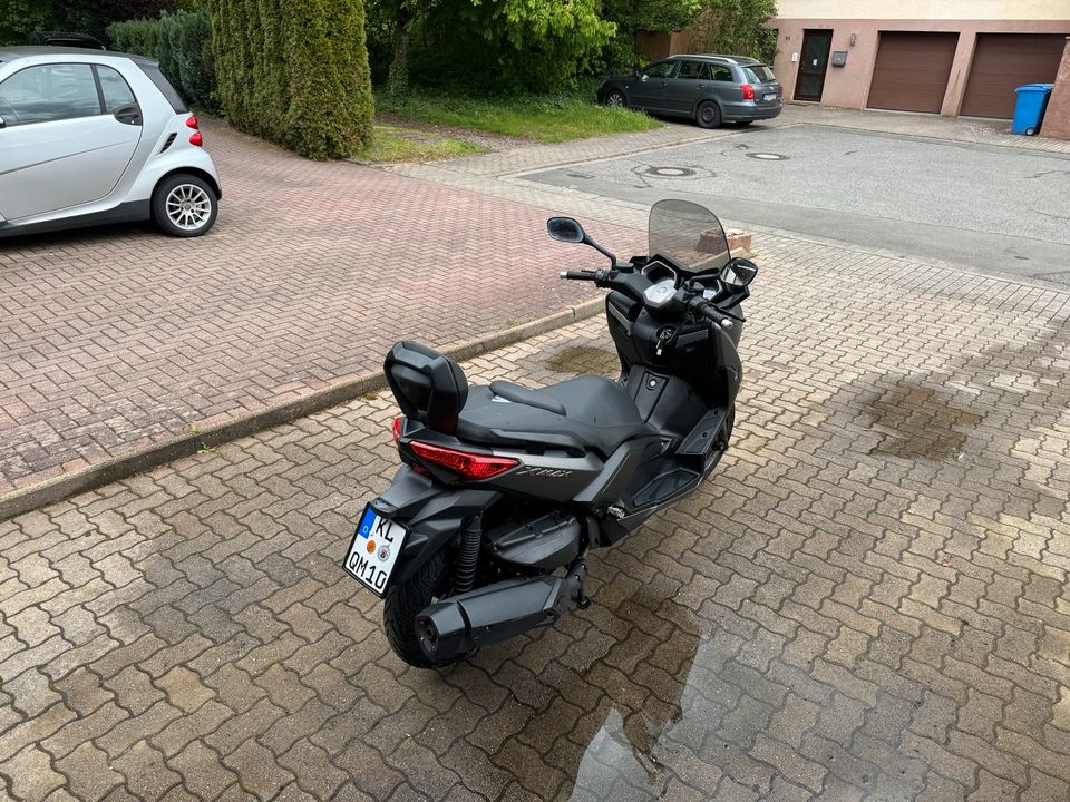 Yamaha XMAX 400 in Queidersbach