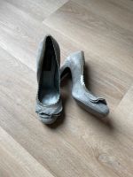 Pumps grau, 35, kleine 36 Hochtzeit festlich Nordrhein-Westfalen - Pulheim Vorschau