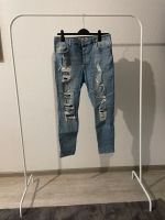 2Y Premium Demin Jeans Slim Fit mit cut outs Größe 34 Brandenburg - Kyritz Vorschau