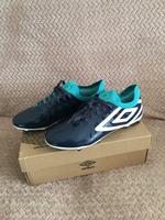 Umbro Velocita 4 Premier FG Neu Ungetragen Fußballschuhe 42.5 Hessen - Limburg Vorschau
