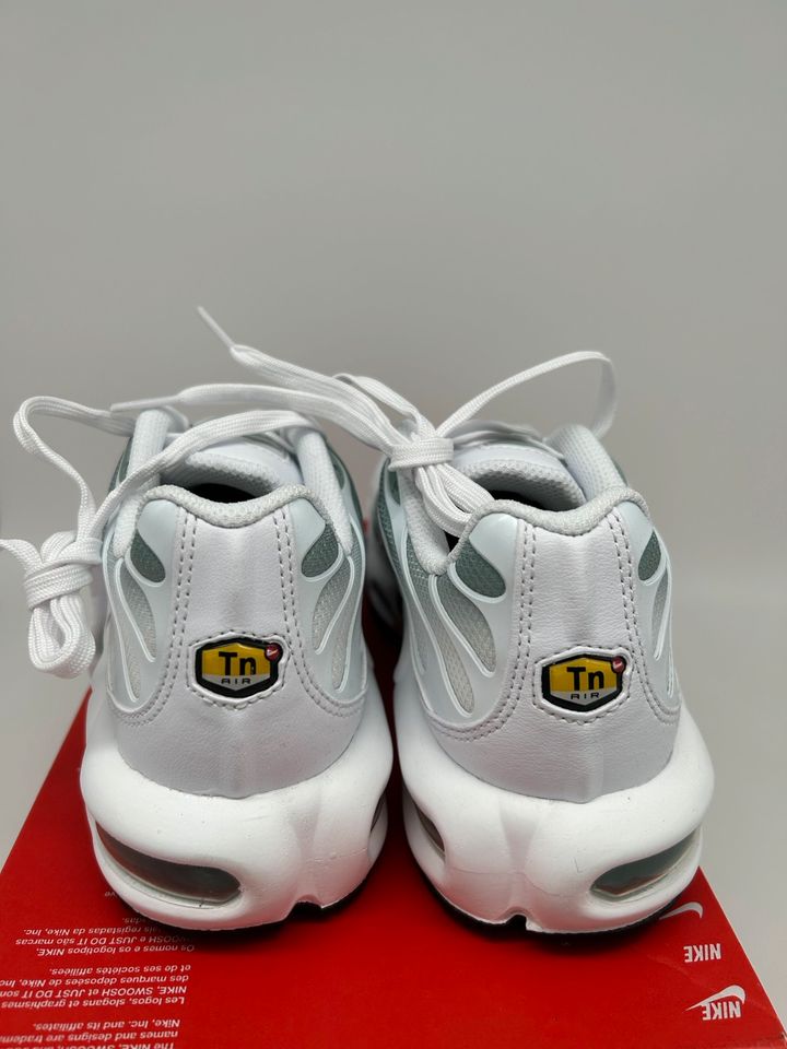 Nike Air Max Plus TN Sneaker Gr. 38 NEU weiß grau in Aachen