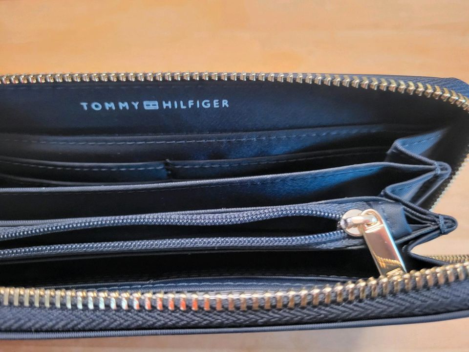 NEU * TOMMY HILFIGER * Portemonnaie * Geldbörse * Geldbeutel in Mosbach