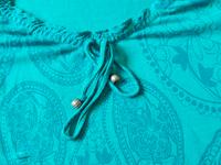 ❤ Shirt Esprit in türkis mit Perlen und Paisley Muster Sachsen - Pulsnitz Vorschau