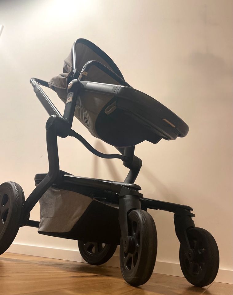 Joolz Day3 Studio Graphite Grey Kinderwagen in Salzgitter