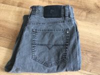 Herrenjeans von pierre Cardin, grau, 34/36, neuwertig Niedersachsen - Buxtehude Vorschau