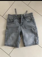 Jungen Jeansshorts 128 Niedersachsen - Garbsen Vorschau