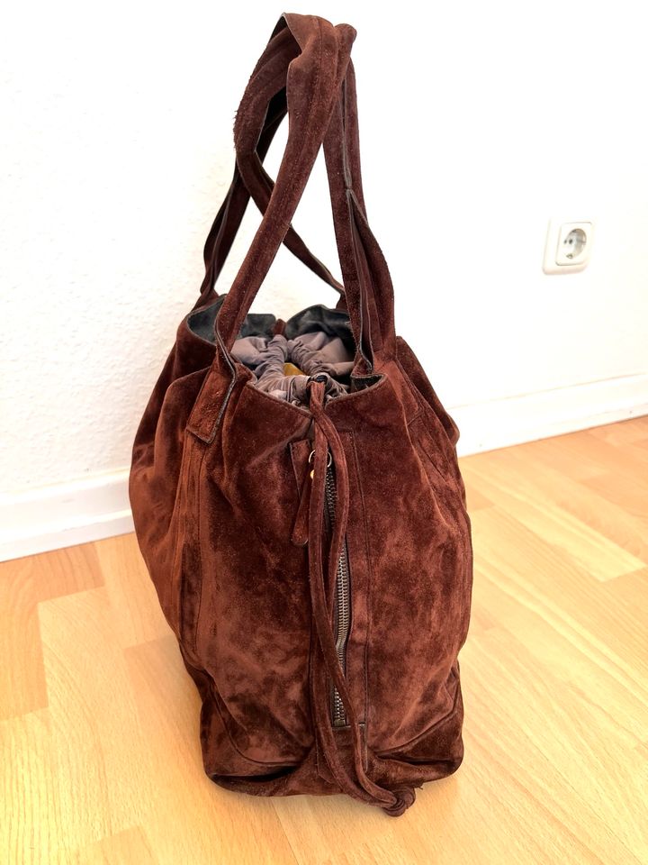 Brunello Cucinelli Tasche Wildleder dunkelbraun in Köln