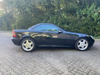 Mercedes SLK 230 Kompressor • 1. Hand • Automatik • HU 12/2026 Niedersachsen - Cuxhaven Vorschau