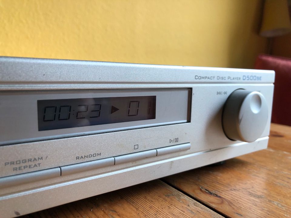 CD Player Cambridge Audio D-500SE defekt in Hamburg