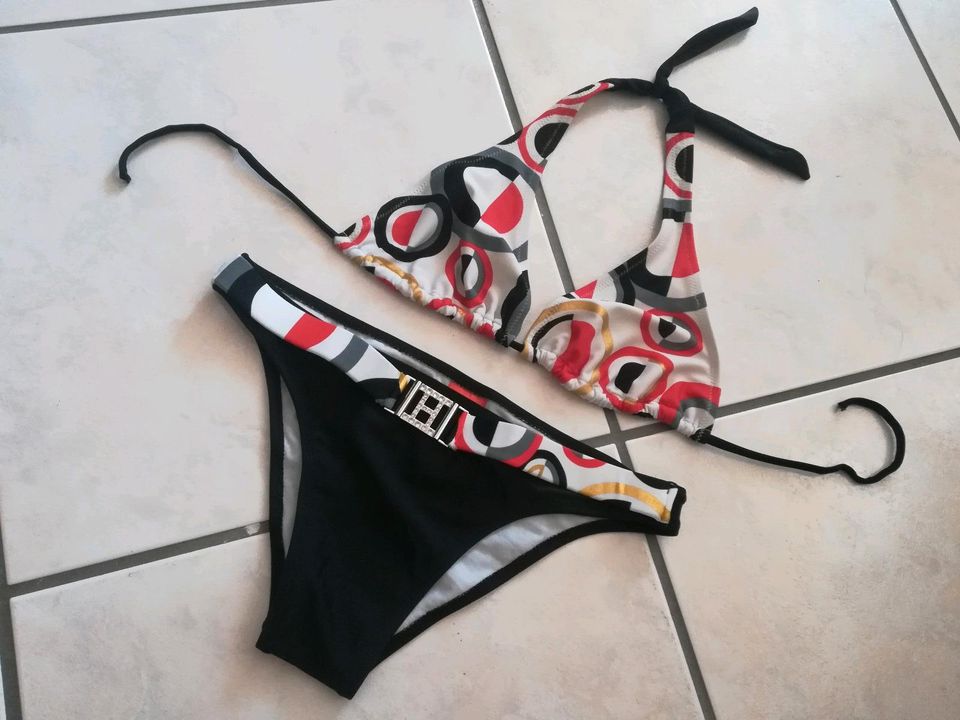 Bikini zweiteiler Gr.S rot/weiß/gold/schwarz in Niedersachsen - Delmenhorst  | eBay Kleinanzeigen ist jetzt Kleinanzeigen