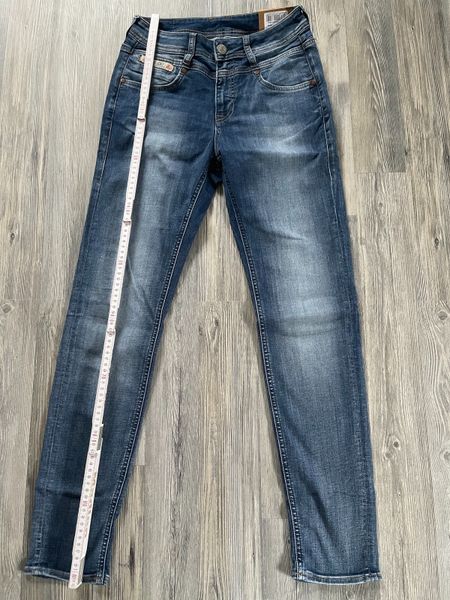 Herrlicher Jeans peppy slim 28/30 NEU in Niedersachsen - Celle | eBay  Kleinanzeigen ist jetzt Kleinanzeigen