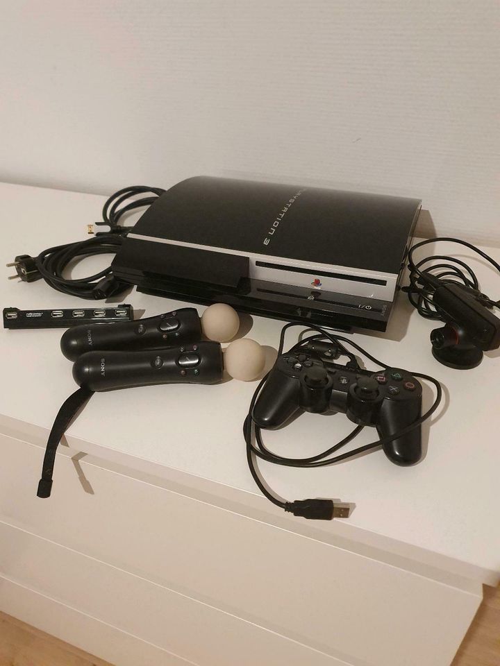 Sony Playstation 3 Fat Lady 500 GB mit 89Spielen+PS Move Set in Paderborn