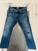 Neuwertige Original Tommy Hilfiger Jeans München - Hadern Vorschau