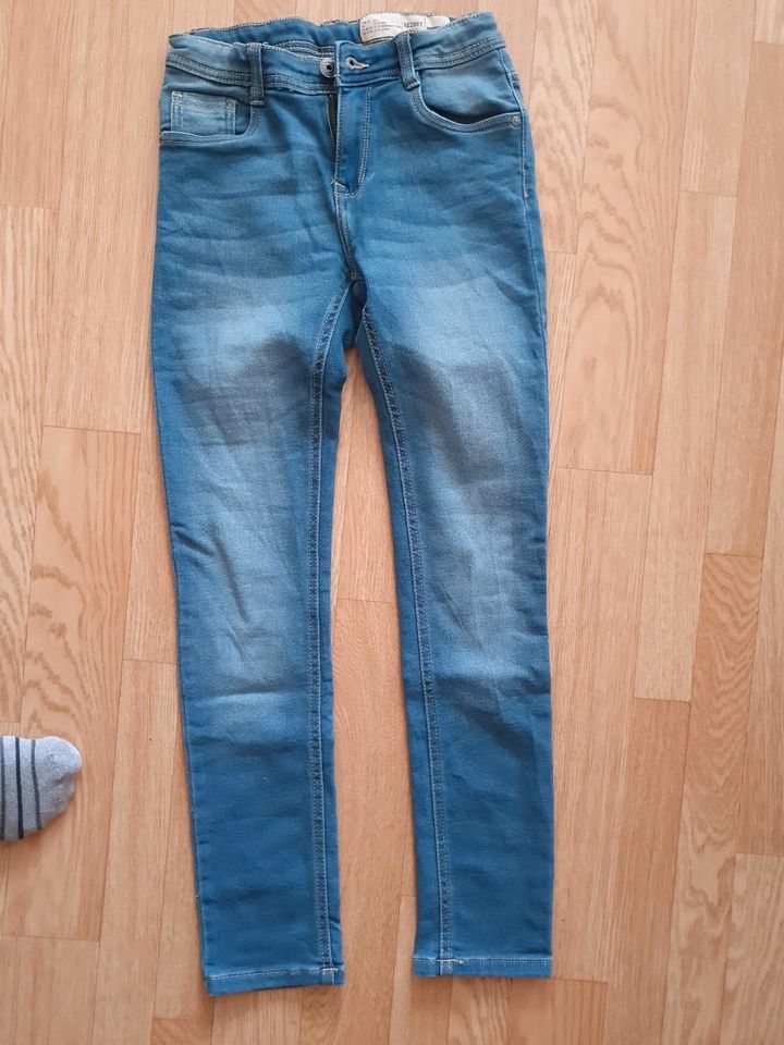 Jeans  wie neu - kaum getragen Gr. 158 in Rostock