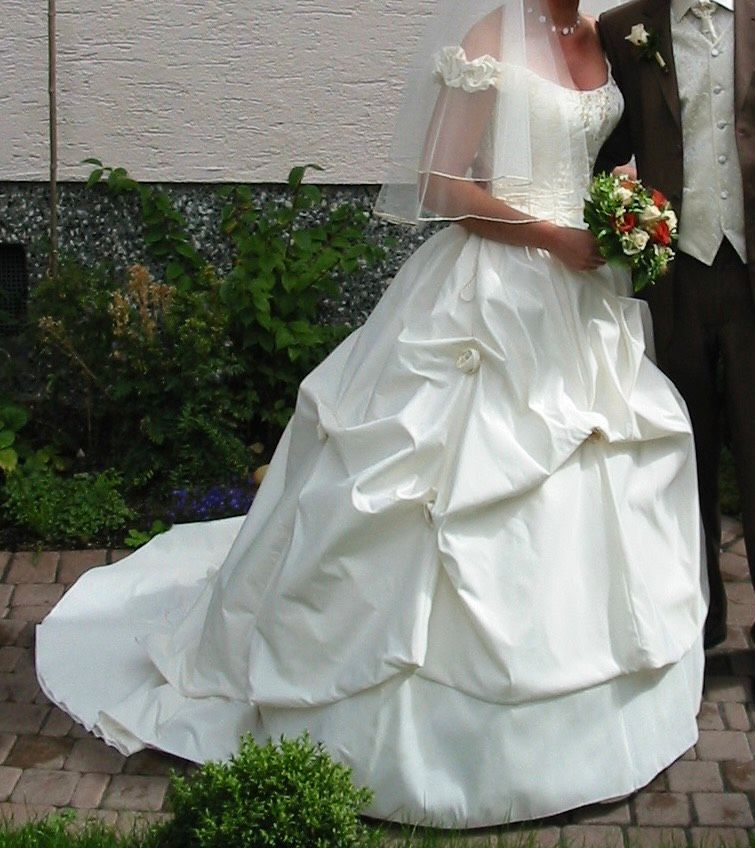 Matrimonia Brautkleid Gr. 38-40 Sissi Kleid in Wiesbaden