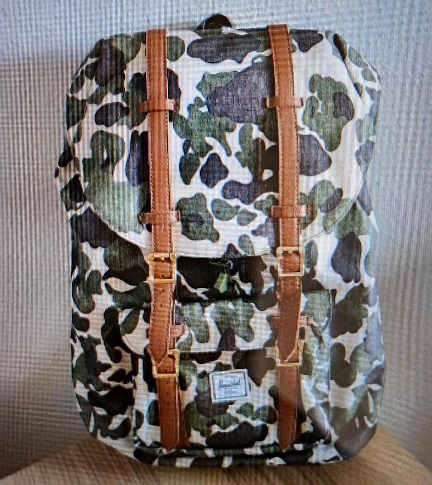 Herschel Rucksack Little America Mid Volume Camo Frog grün in Schwelm