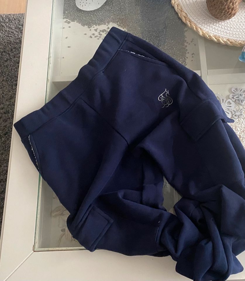 SikSilk Hose gefüttert Gr 176 in Duisburg