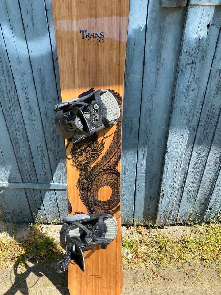 Snowboard set in Berlin