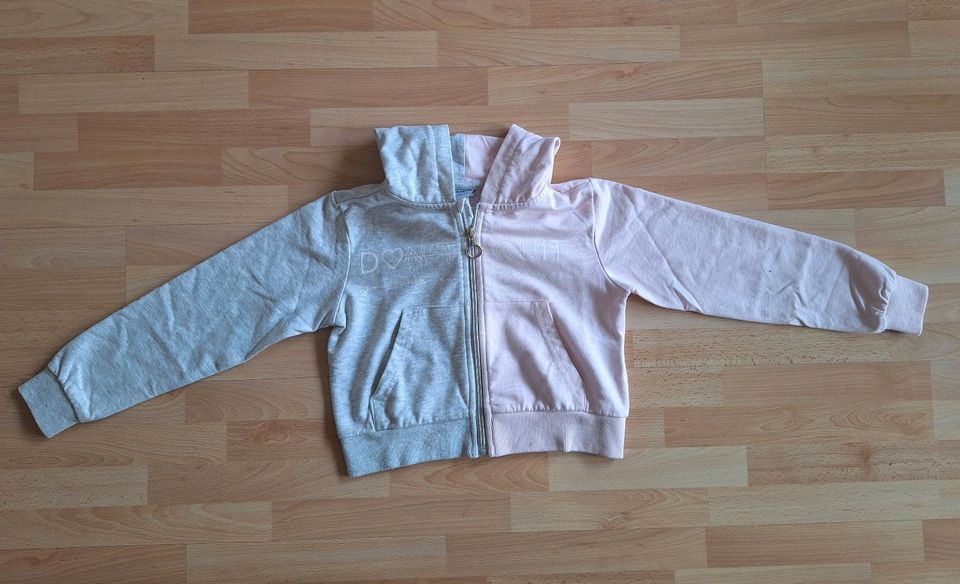 Zip Hoodie Jacke grau rosa Größe 134 140 in Oederan