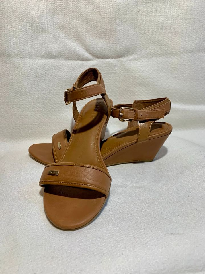 Esprit Keilsandalette Cognac Toffee 8 42 kaum getragen in Neumünster