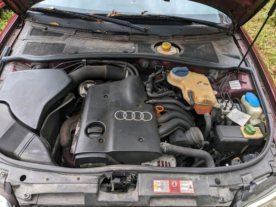Auto Audi A4 B5 Metallic rot in Ingolstadt