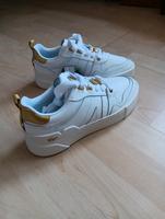 Turnschuhe Sneaker Lacoste 39.5 NEU Hessen - Eppstein Vorschau