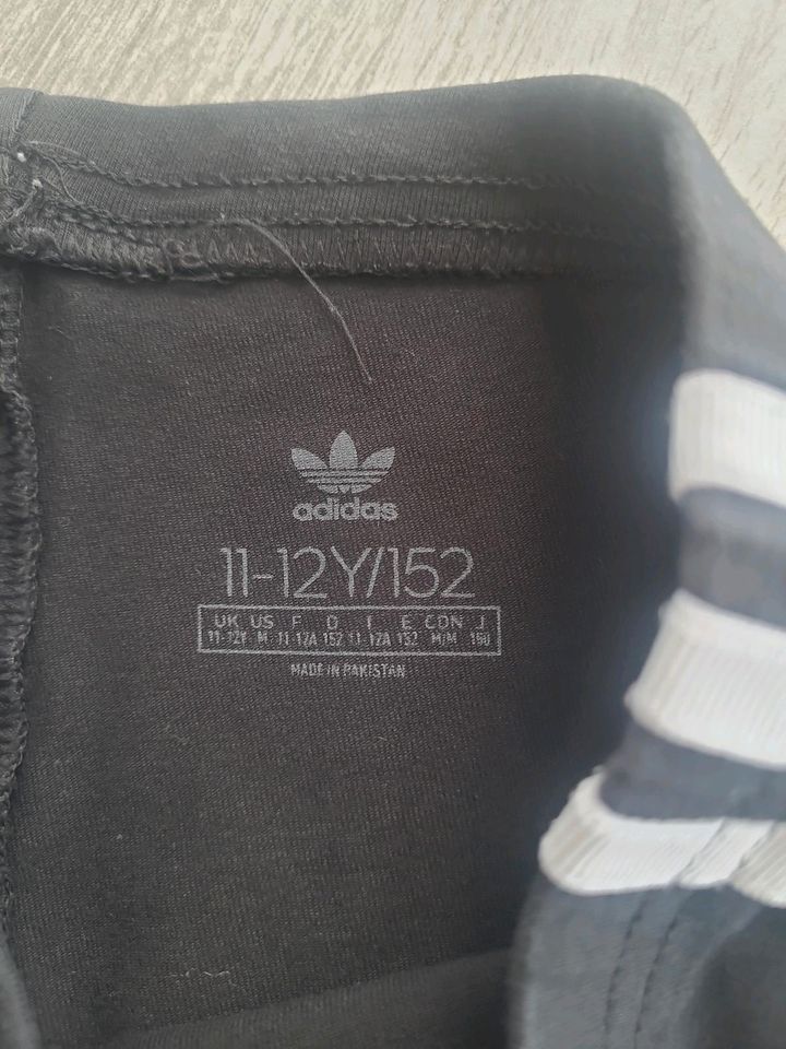 Mädchen  Leggins  Adidas  gr.152 in Wolfhagen 