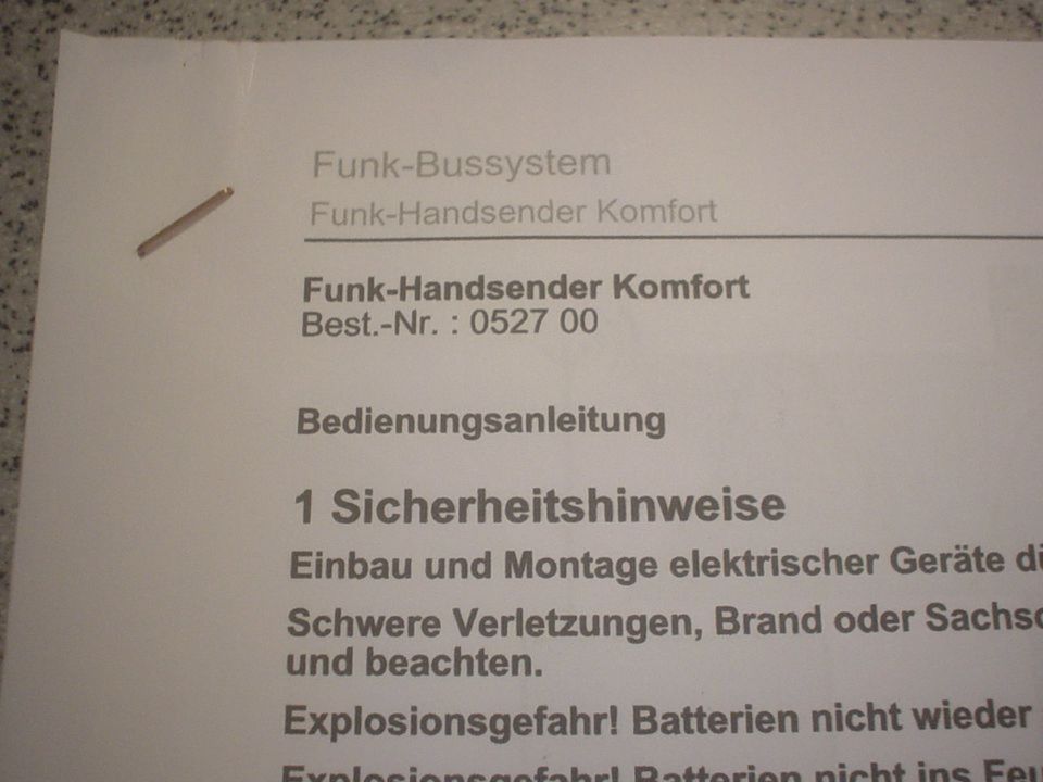 GIRA 052700 Funk Fernbedienung Handsender BERKER 2766 JUNG 48 KFH in Herford