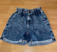 Mädchen kurze Jeans Hose Gr 140 Nordrhein-Westfalen - Kerpen Vorschau