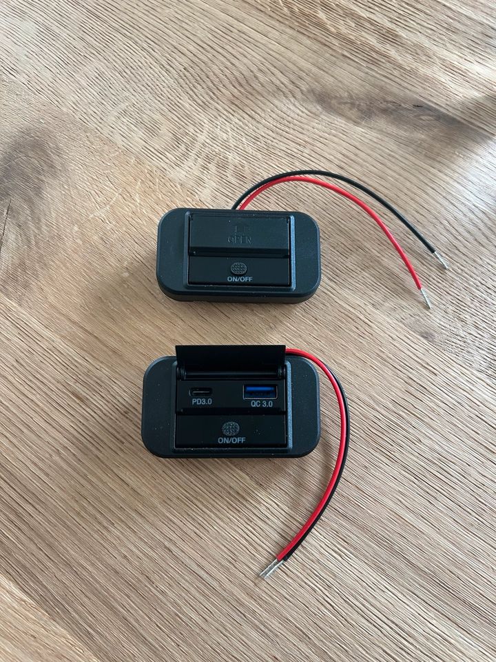 2x 12V USB Ladeadapter mit USB C in Hamburg