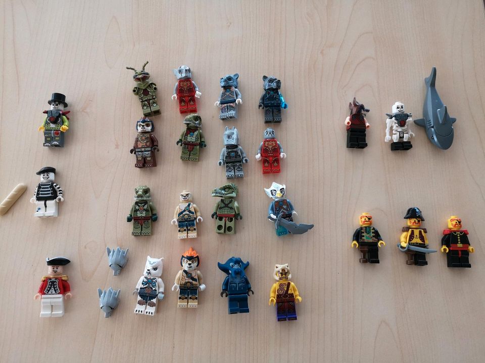 Lego Figuren Chima Piraten Star Wars zu verkaufen in Harburg (Schwaben)