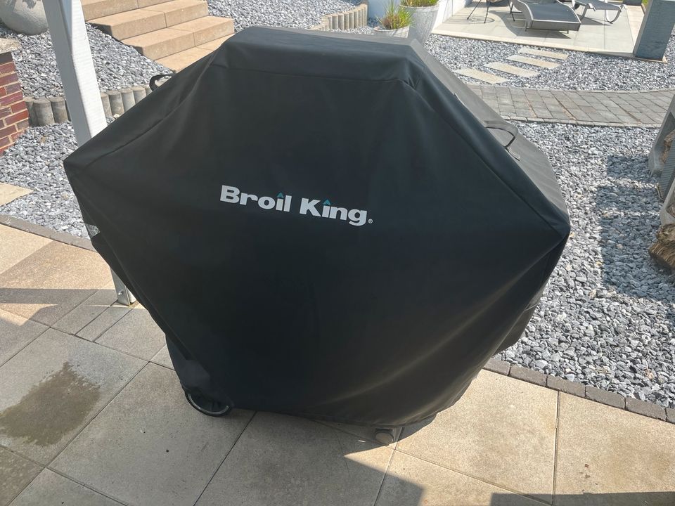 Broil King Monarch 390 in Porta Westfalica