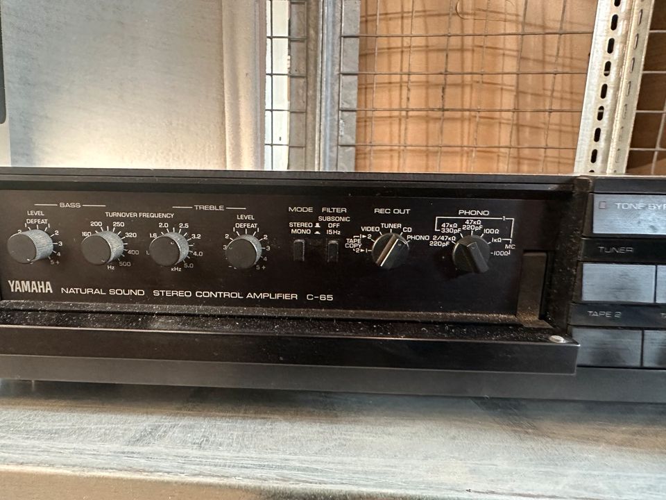 Yamaha C-65 Stereo Control Amplifier in Frankfurt am Main