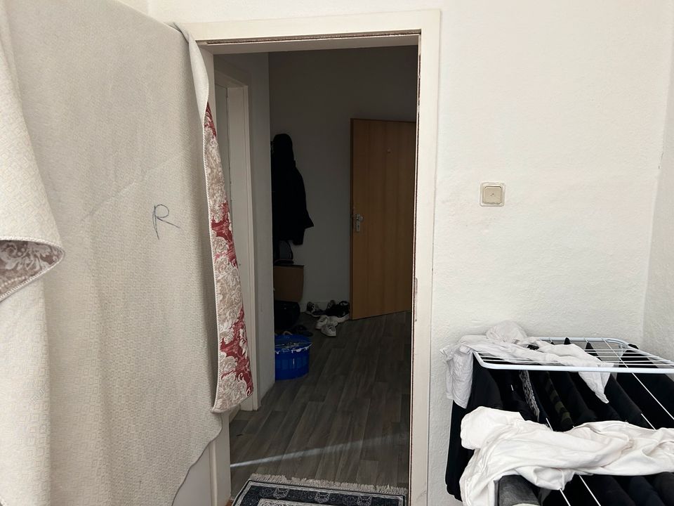 Wohnung zu Vermieten 1. IOG 2,5 Zimmer ab Juli in Duisburg