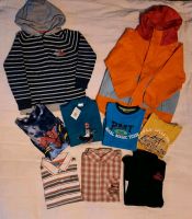 Kleidung Set Junge Gr.122/128 Hoody Shirts Schlafanzug Regenjacke Friedrichshain-Kreuzberg - Friedrichshain Vorschau