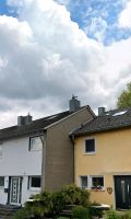SUCHE einen Dachdecker für die Anbringung Ortgangziegel Köln - Porz Vorschau