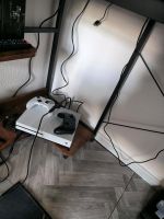 Xbox one  s 1tb+ 2 original Controller+Lenkrad pedale Berlin - Marienfelde Vorschau