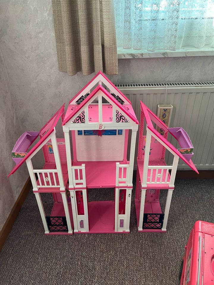 Barbie Haus Wohnmobil und allerlei in Oetzen