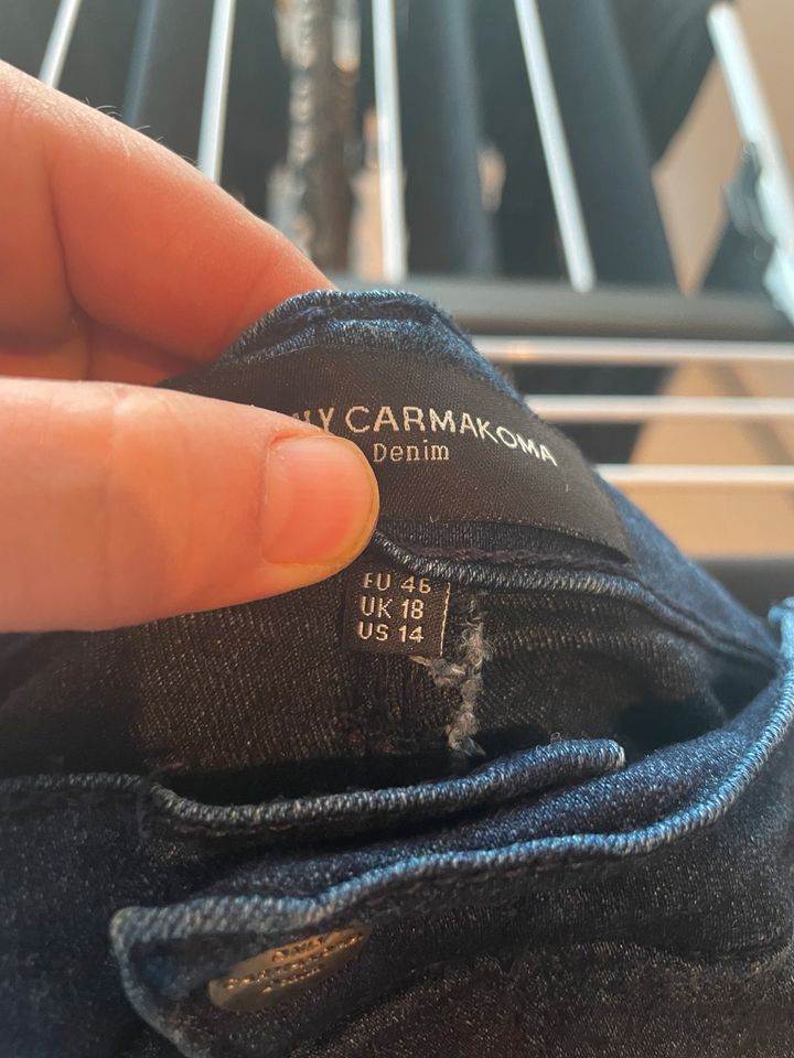 Only carmakoma Damen Jeans in Heßdorf