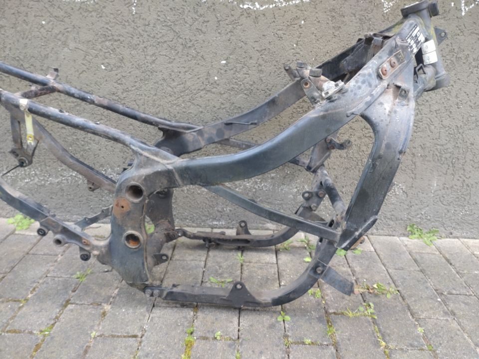 Fahrgestell Suzuki GSX 600 F GN72B109375 +Papiere Rahmen Frame in Recklinghausen