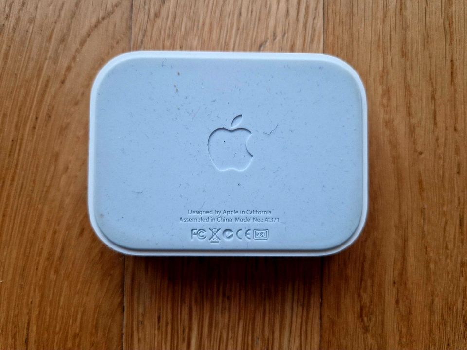 iPod Nano A1285 8GB silber  incl. original Apple Dockingstation in Düsseldorf
