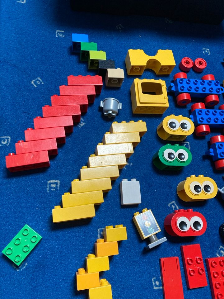 Lego Duplo Konvolut 77 Teile Hund Figuren Steine in Detmold