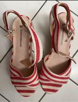 Sandalen mit Plateauabsatz Hessen - Neu-Isenburg Vorschau